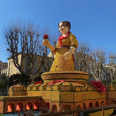 Appartement Queen Riviera : Climatisation, Parking, Terrasse