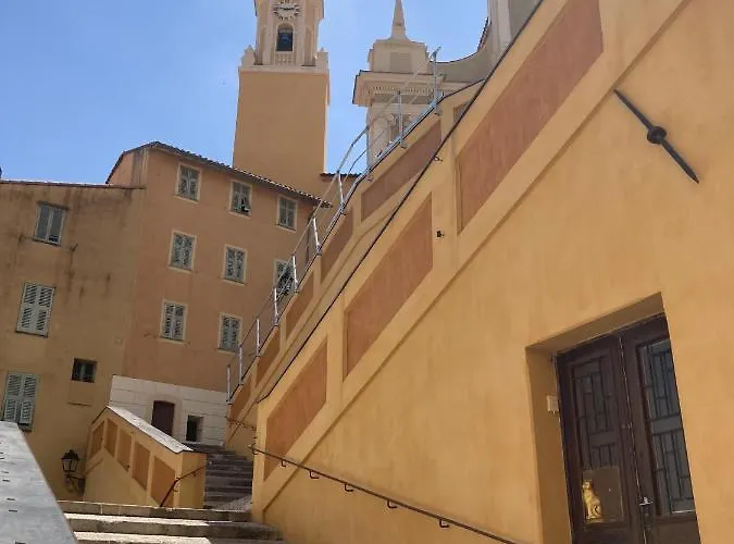 Queen Riviera : Climatisation, Parking, Terrasse *