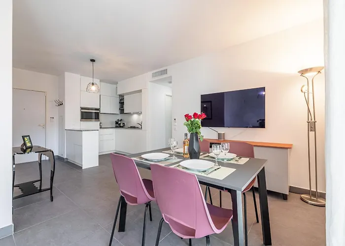 Queen Riviera : Climatisation, Parking, Terrasse Appartement *