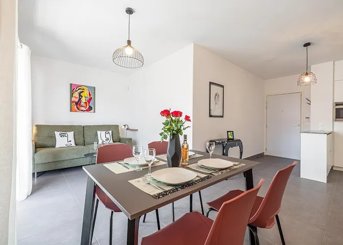 Appartement Queen Riviera : Climatisation, Parking, Terrasse *