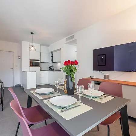 Queen Riviera : Climatisation, Parking, Terrasse * Menton