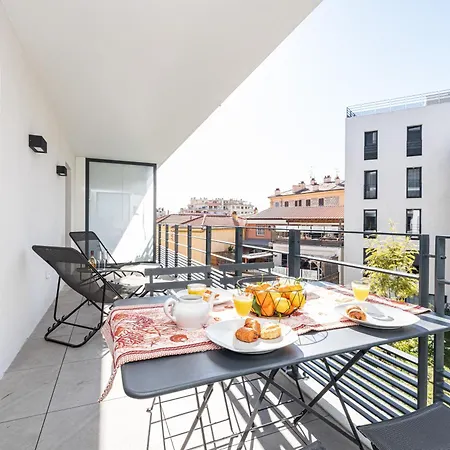 Queen Riviera : Climatisation, Parking, Terrasse