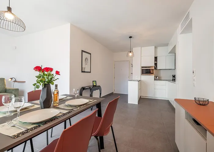 Queen Riviera : Climatisation, Parking, Terrasse 멍똥