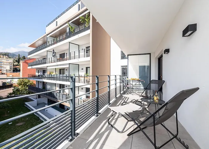 Queen Riviera : Climatisation, Parking, Terrasse 公寓 芒通