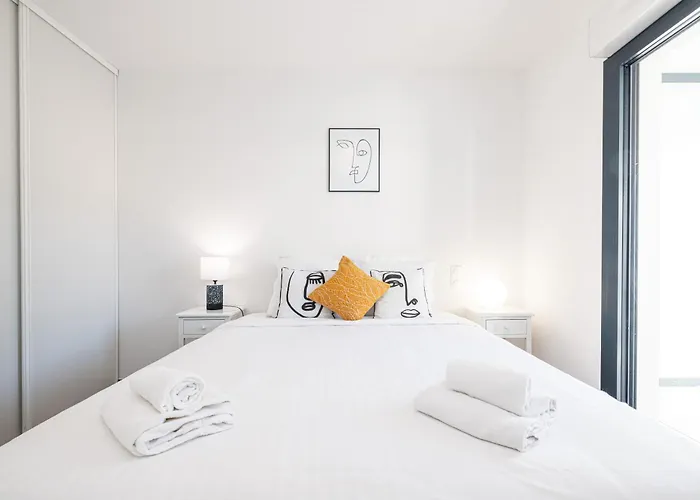 Queen Riviera : Climatisation, Parking, Terrasse *