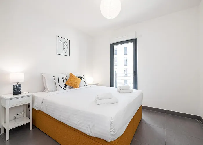 아파트 Queen Riviera : Climatisation, Parking, Terrasse